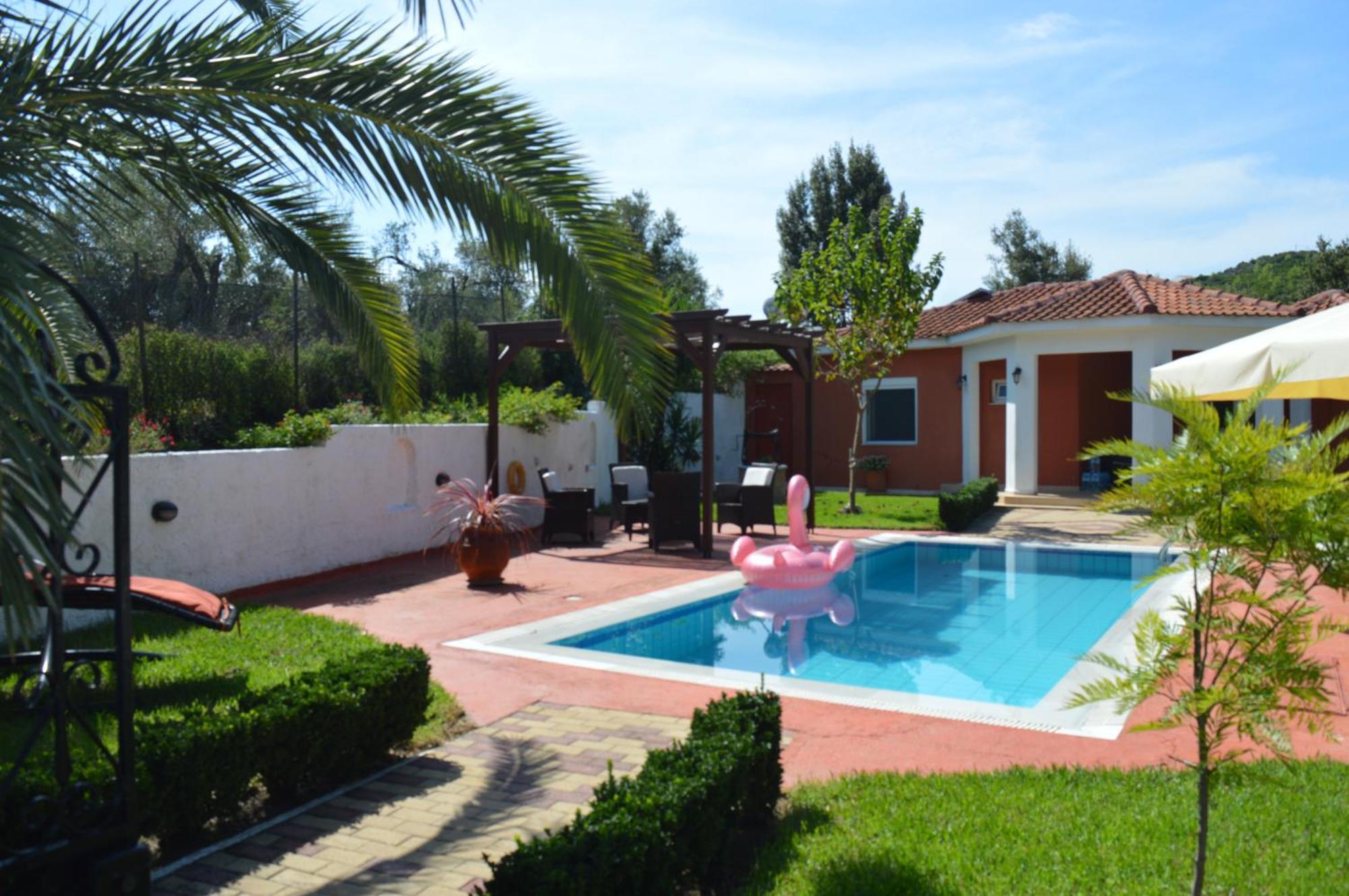 Villa Platanias อายา ปารัสเกวี ภายนอก รูปภาพ