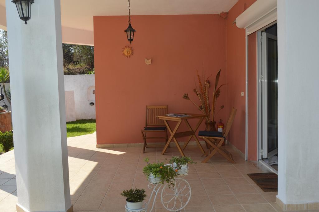 Villa Platanias อายา ปารัสเกวี ภายนอก รูปภาพ