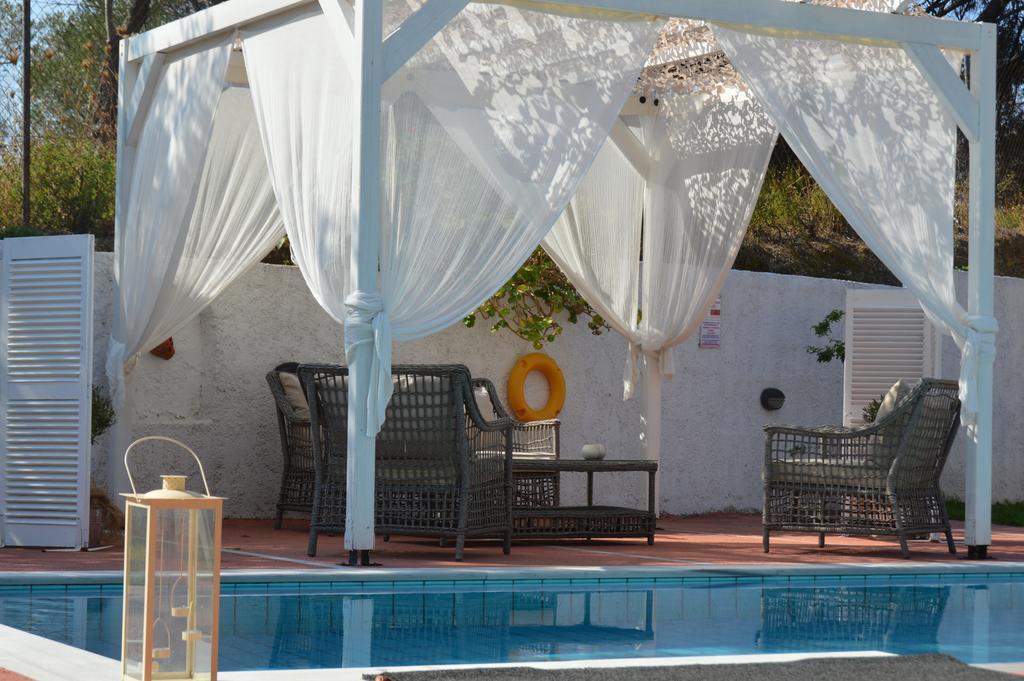 Villa Platanias อายา ปารัสเกวี ภายนอก รูปภาพ