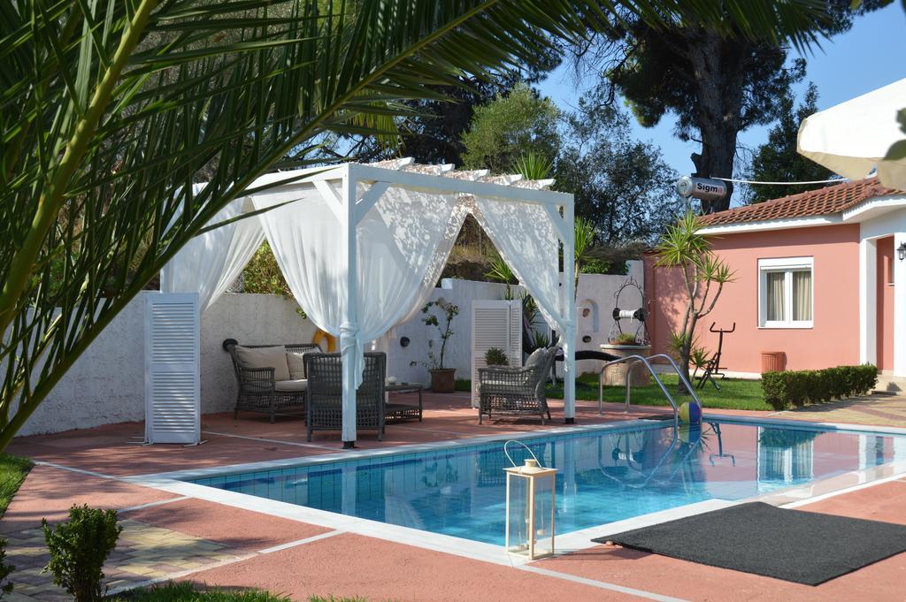Villa Platanias อายา ปารัสเกวี ภายนอก รูปภาพ