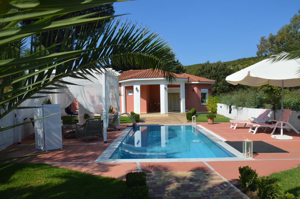 Villa Platanias อายา ปารัสเกวี ภายนอก รูปภาพ