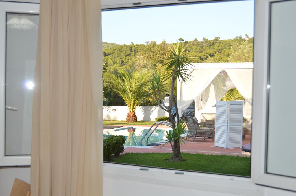 Villa Platanias อายา ปารัสเกวี ภายนอก รูปภาพ