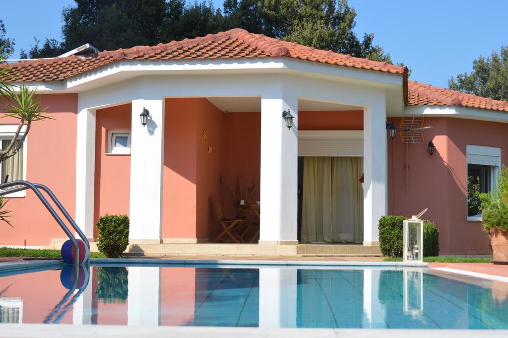 Villa Platanias อายา ปารัสเกวี ภายนอก รูปภาพ